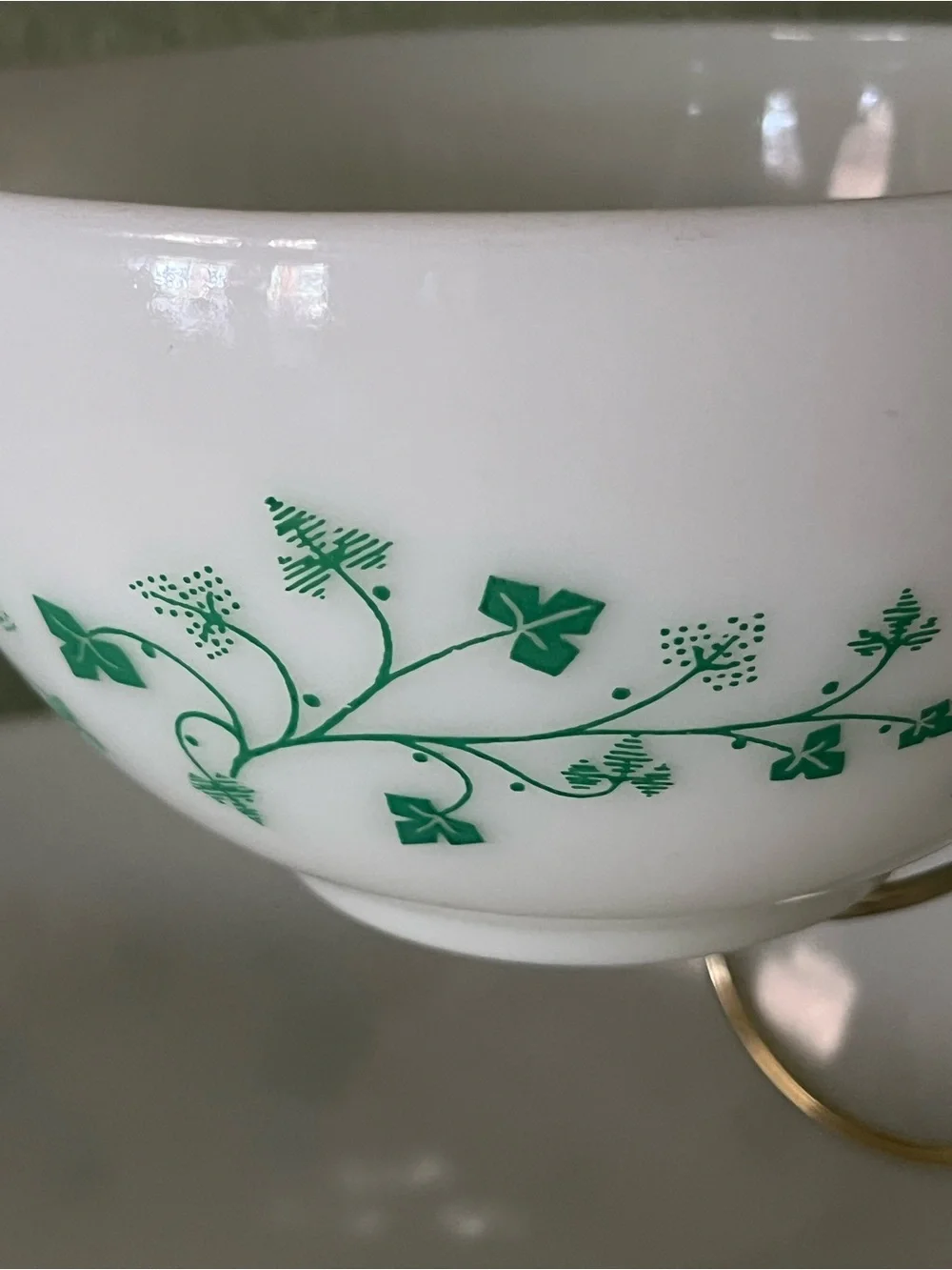 Vintage 1964 Pyrex promotional Cinderella chip-and-dip set green ivy